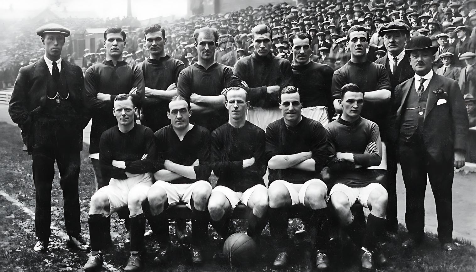 1919-20 squad picture