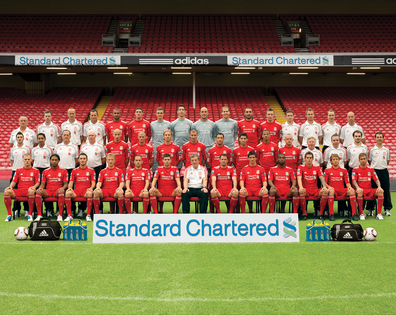 2010-11 squad picture